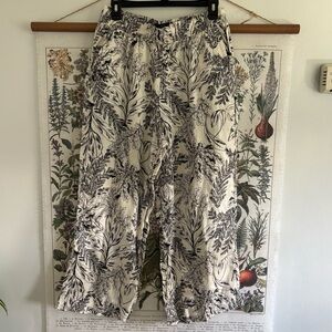 Tahari Black and White Linen Pants Medium